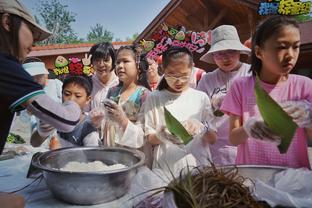 小赫莱布：中国人啥都吃，我看见他们把螃蟹扔进茶壶煮着吃掉了